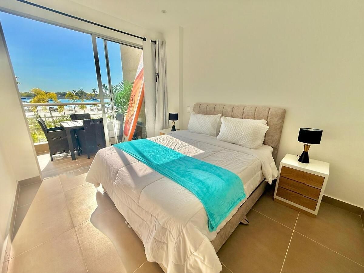 Kristal Lagoon View Cartagena